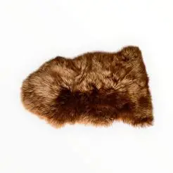 DACORE Lammeskind new zealand 85 x 55 cm - mørk brun - 